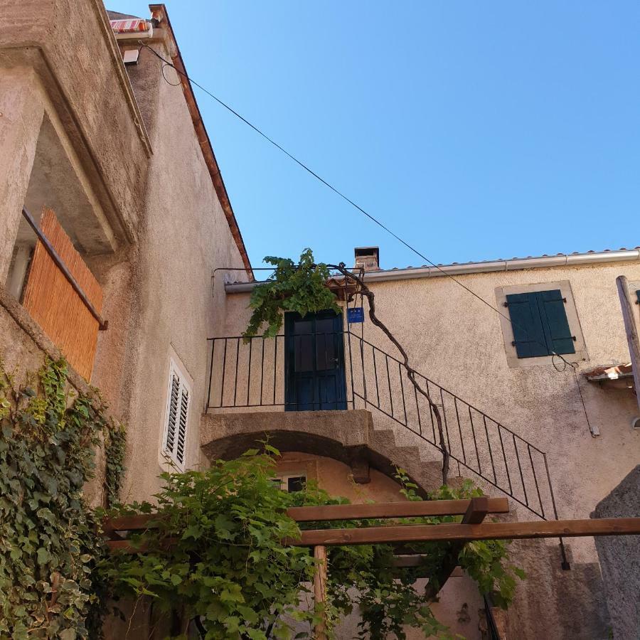 Apartment Marina Valun Dış mekan fotoğraf